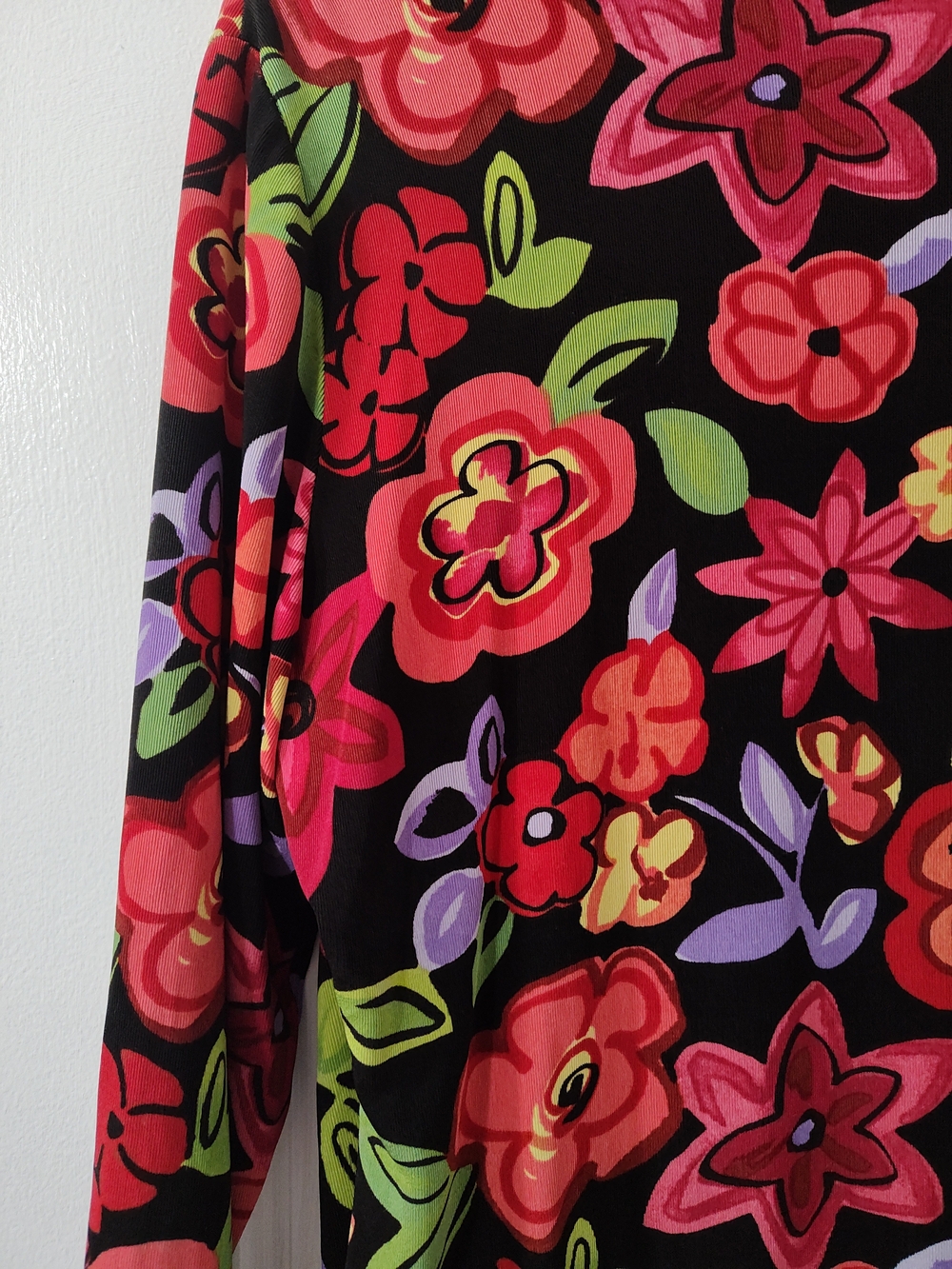 Choices Black Floral V-Neck Tunic with Decorative Brooch Built-in Camisole Vtg - Picture 11 of 14